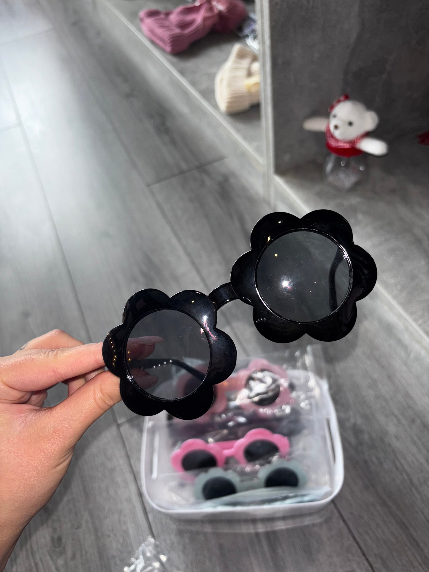 KID’S SUNGLASSES